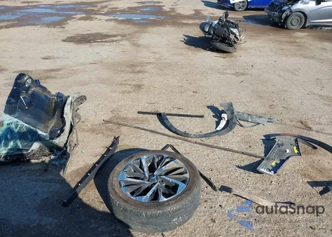 2024 Mitsubishi Outlander Se 2.5 2Wd из США, поврежденный, VIN JA4J3VA86RZ046853